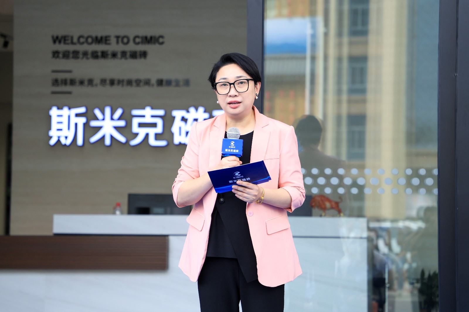 汤洁明.jpg 汤洁明.jpg